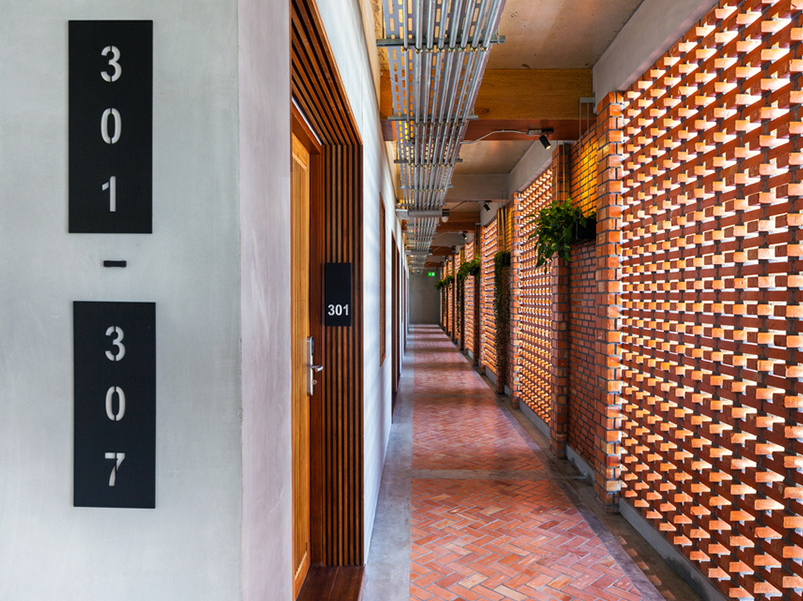 重慶酒店裝修公司介紹酒店客房門一般需要多少錢？